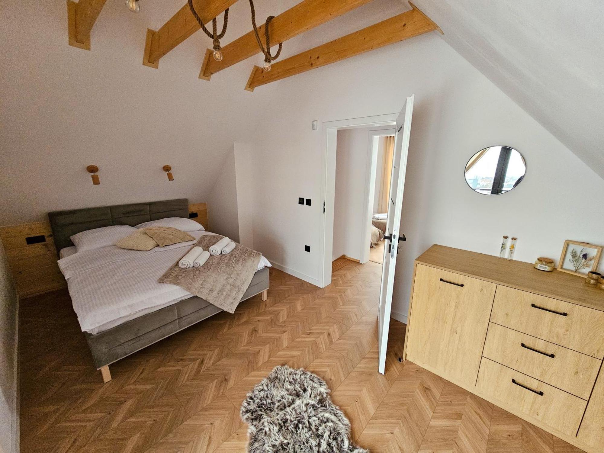 Okno Na Gory Apartment Klikuszowa Bagian luar foto