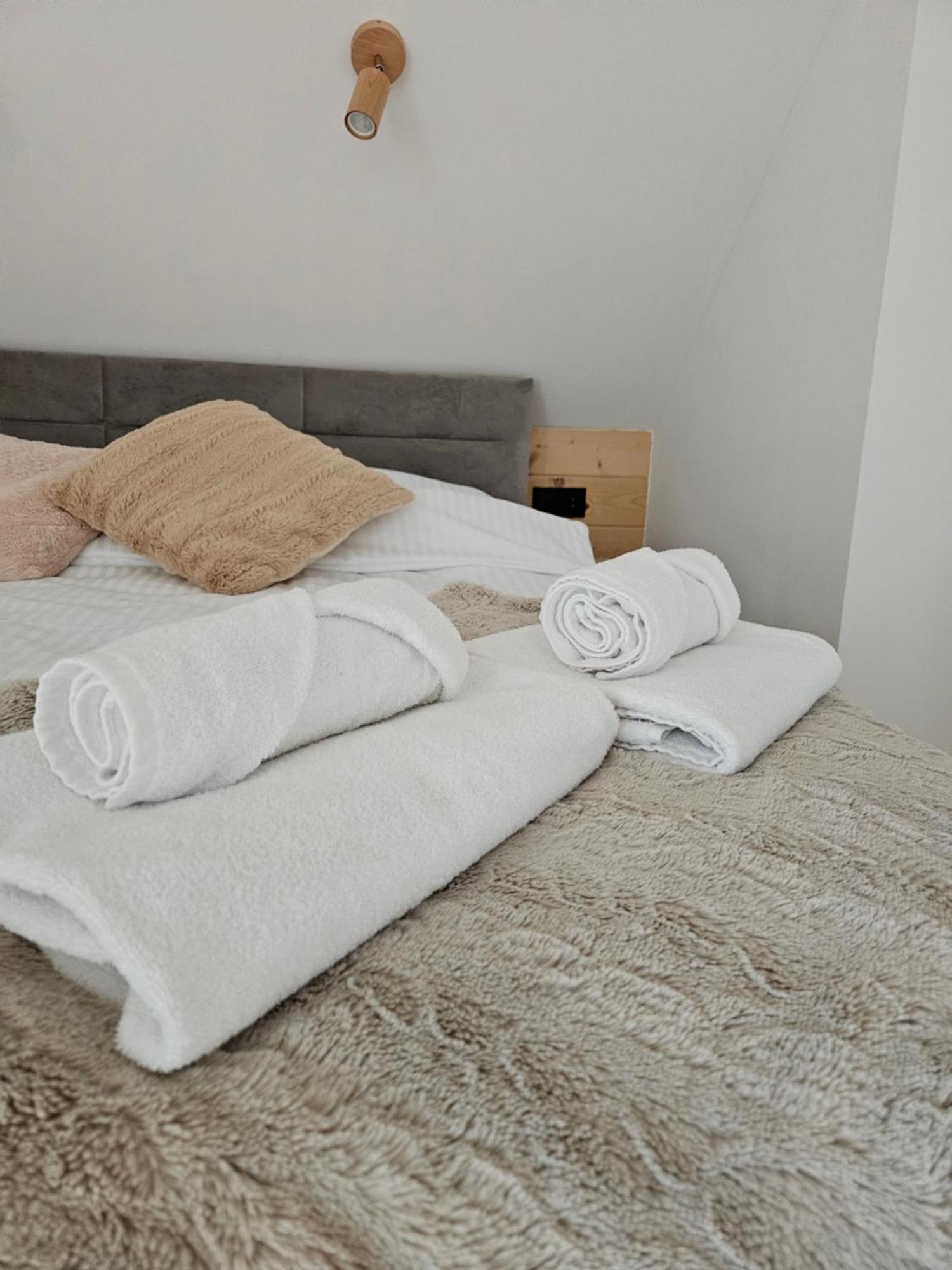 Okno Na Gory Apartment Klikuszowa Bagian luar foto